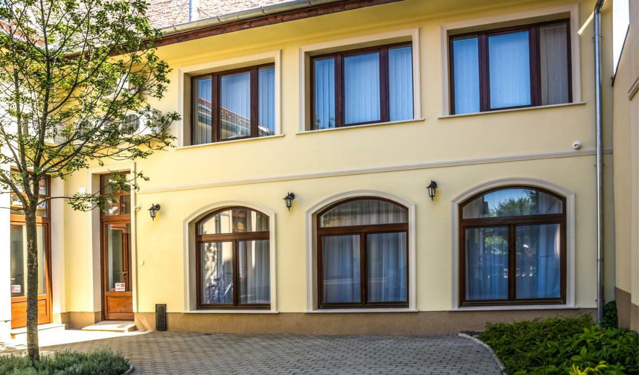 Centrum Apartman Cegléd Extérieur photo